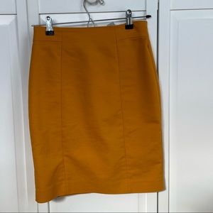 H&M pencil skirt in mustard.